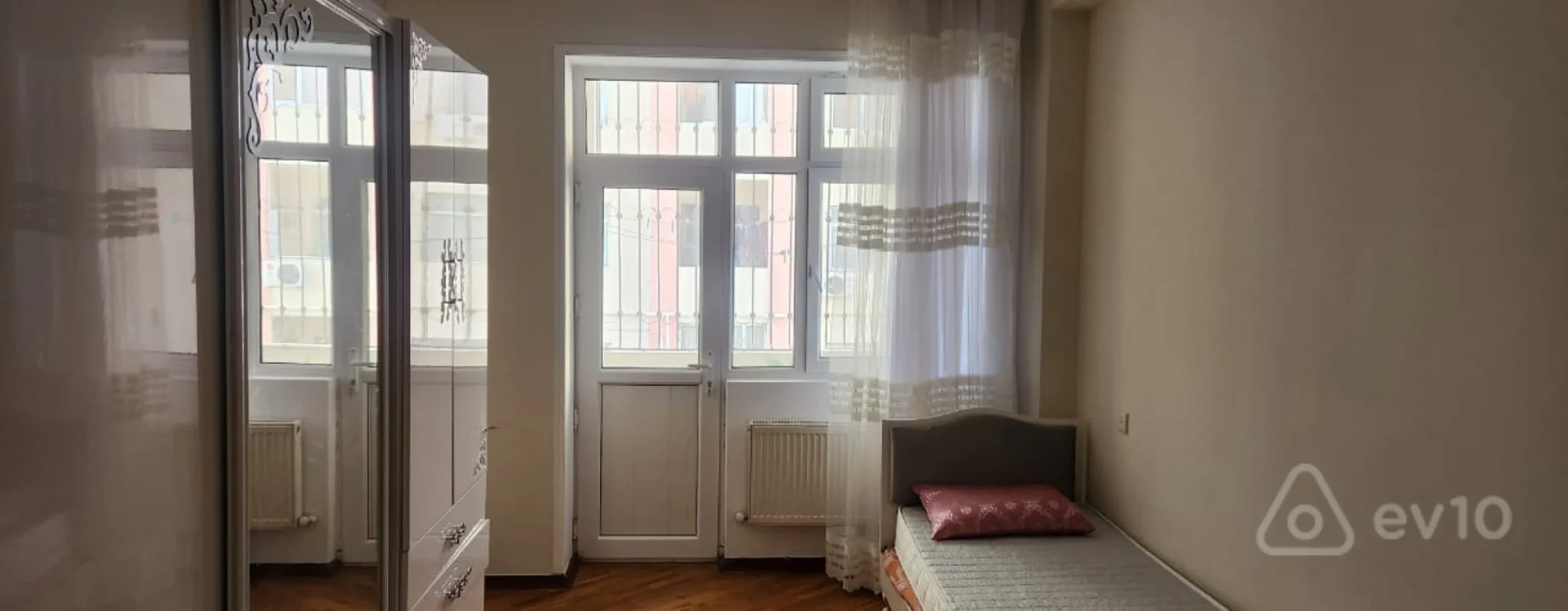 Kirayə verilir 3 otaqlı yeni tikili 110 m²