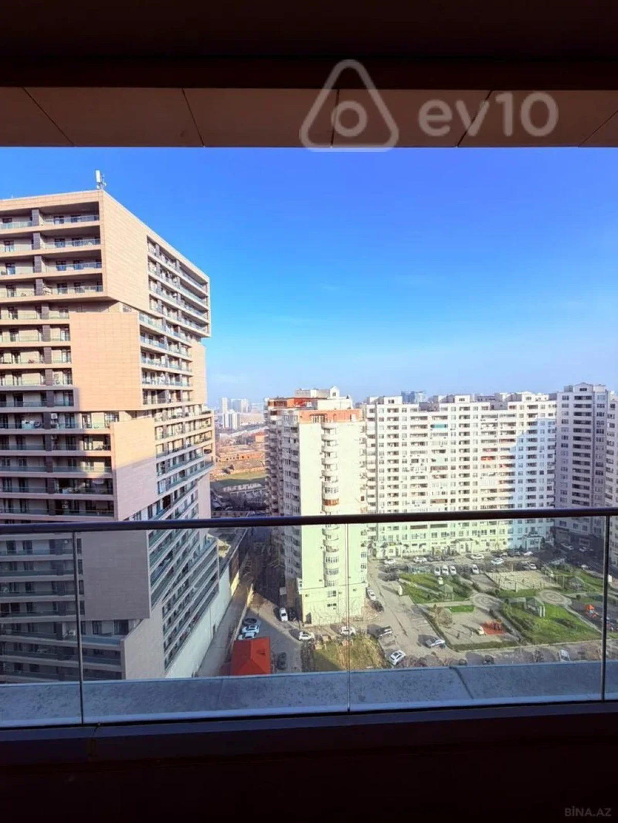 Kirayə verilir 3 otaqlı yeni tikili 120 m²