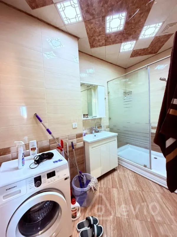 Kirayə verilir 3 otaqlı yeni tikili 120 m²