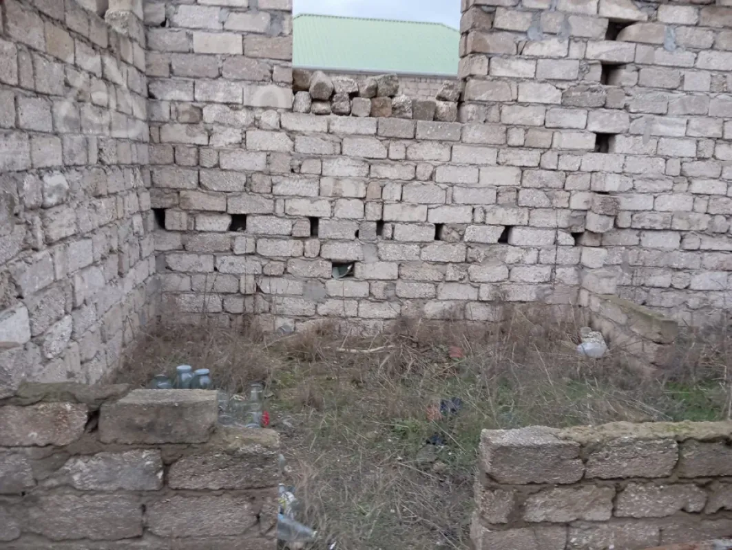 Satılır 3 otaqlı həyət evi 400 m²