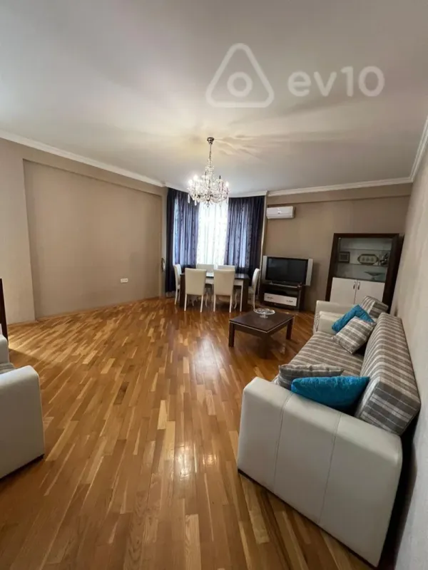Kirayə verilir 3 otaqlı yeni tikili 142 m²