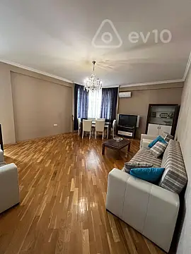 Kirayə verilir 3 otaqlı yeni tikili 142 m²