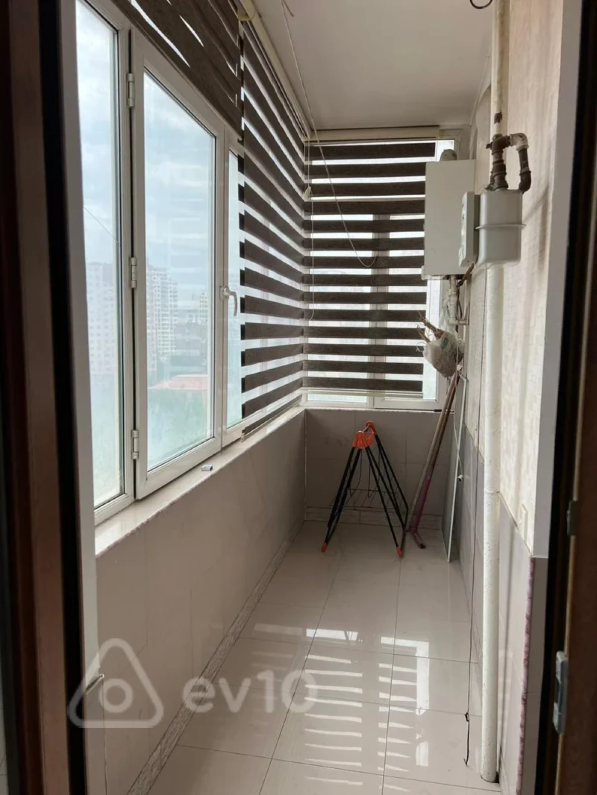 Kirayə verilir 3 otaqlı yeni tikili 142 m²