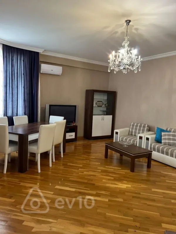 Kirayə verilir 3 otaqlı yeni tikili 142 m²