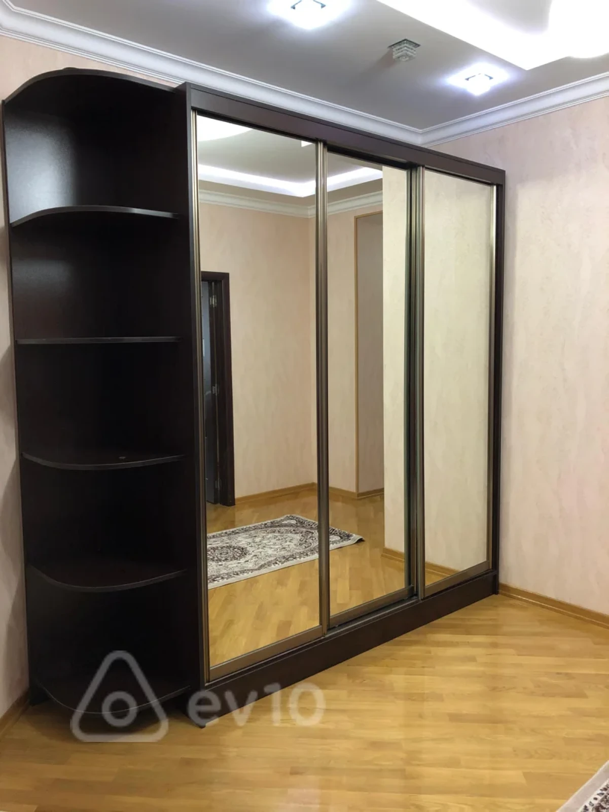 Kirayə verilir 2 otaqlı yeni tikili 109 m²