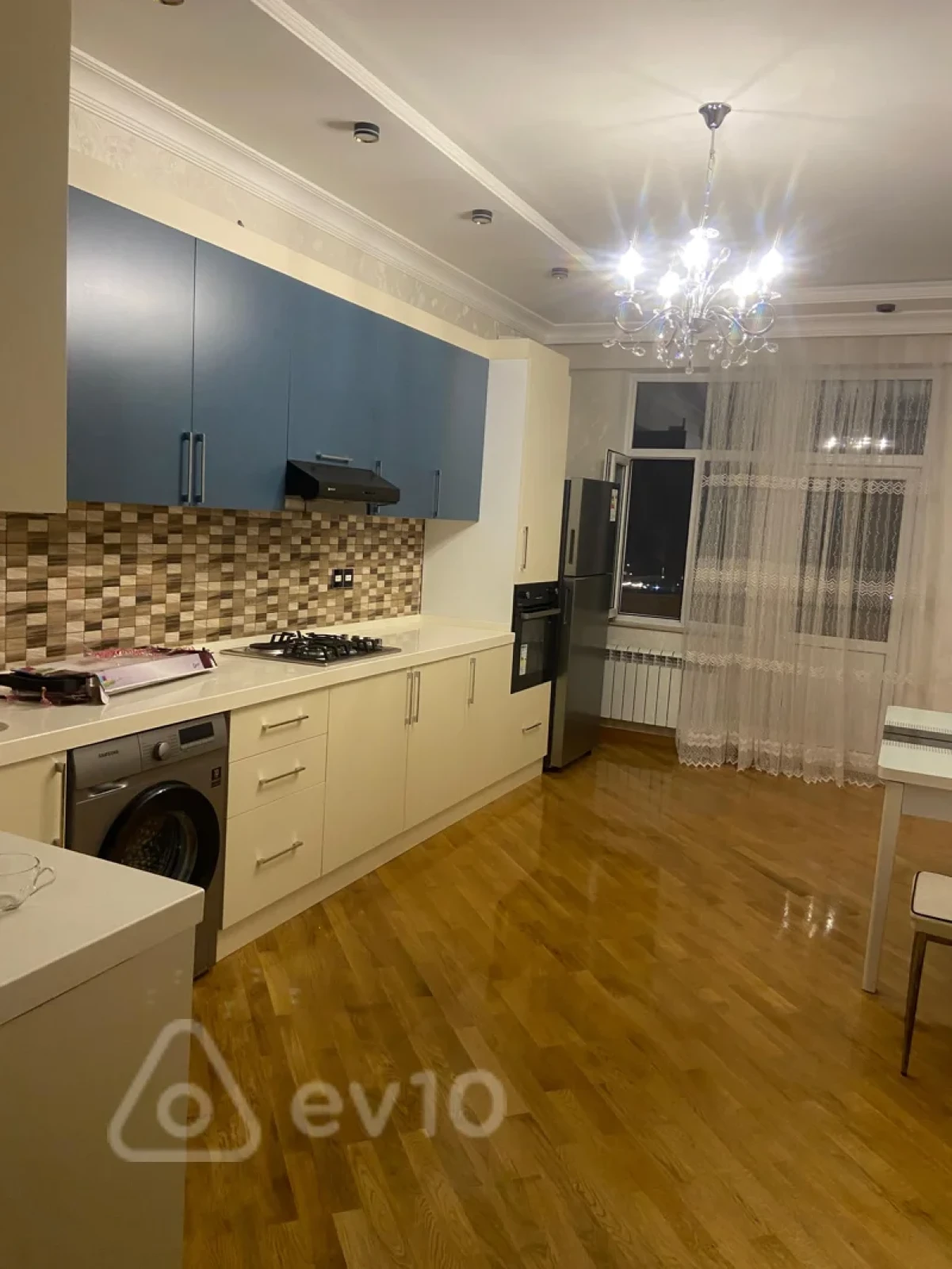 Kirayə verilir 2 otaqlı yeni tikili 109 m²