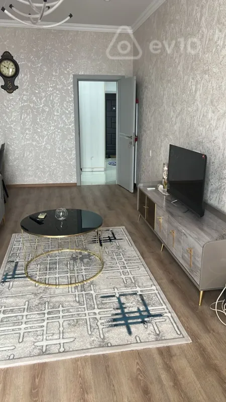 Kirayə verilir 2 otaqlı yeni tikili 104 m²
