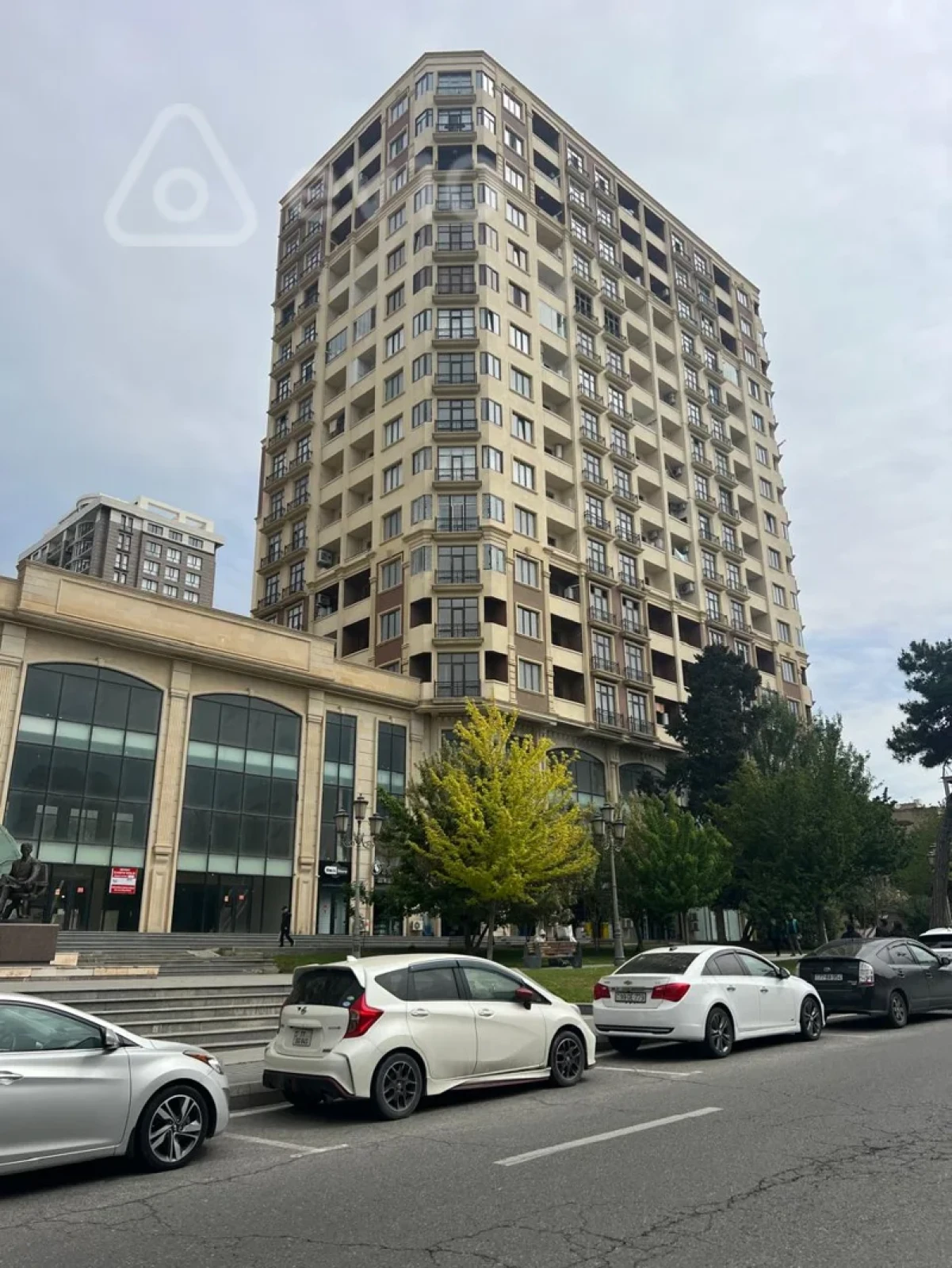 Kirayə verilir 2 otaqlı yeni tikili 104 m²