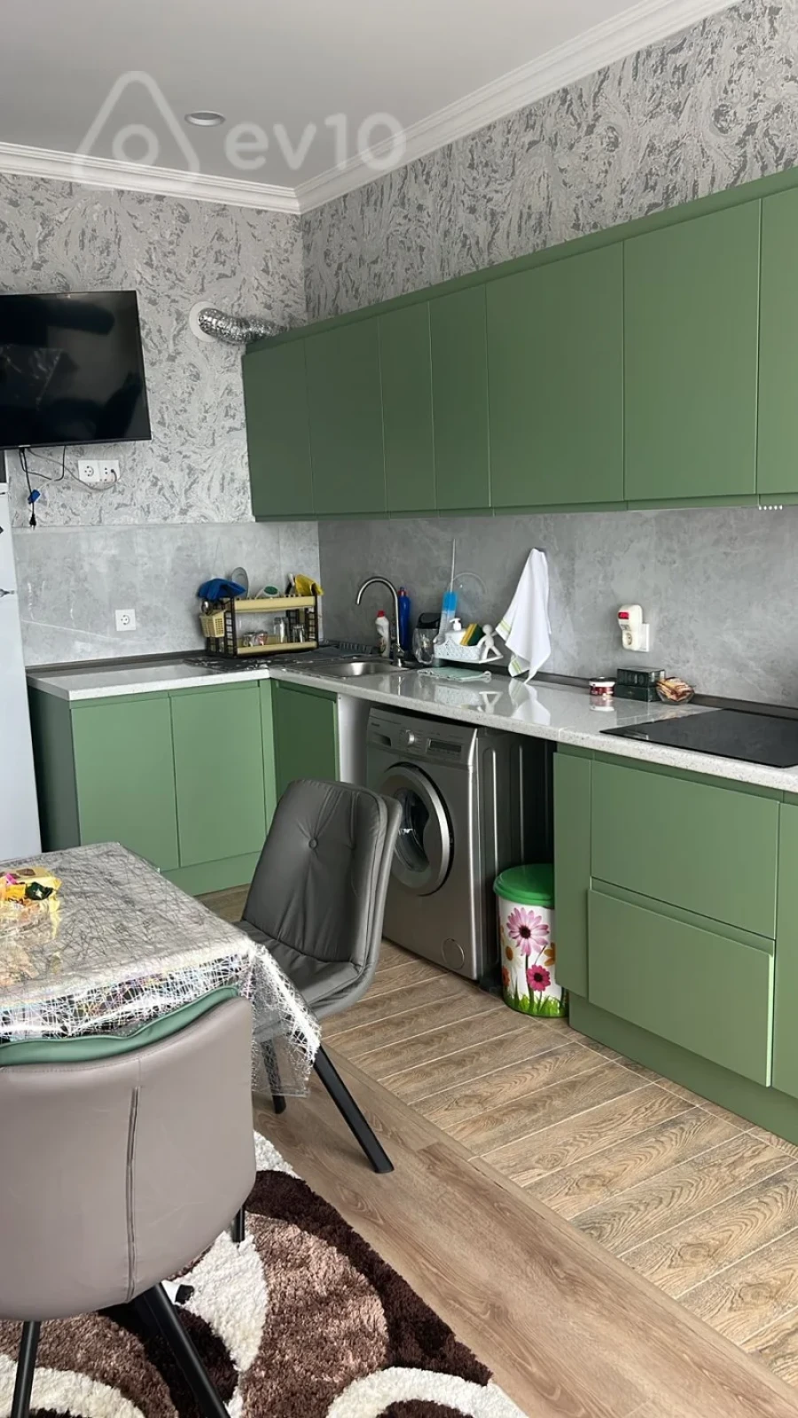 Kirayə verilir 2 otaqlı yeni tikili 104 m²