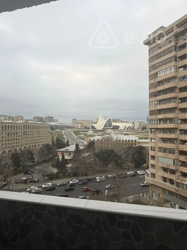 Kirayə verilir 3 otaqlı yeni tikili 60 m²