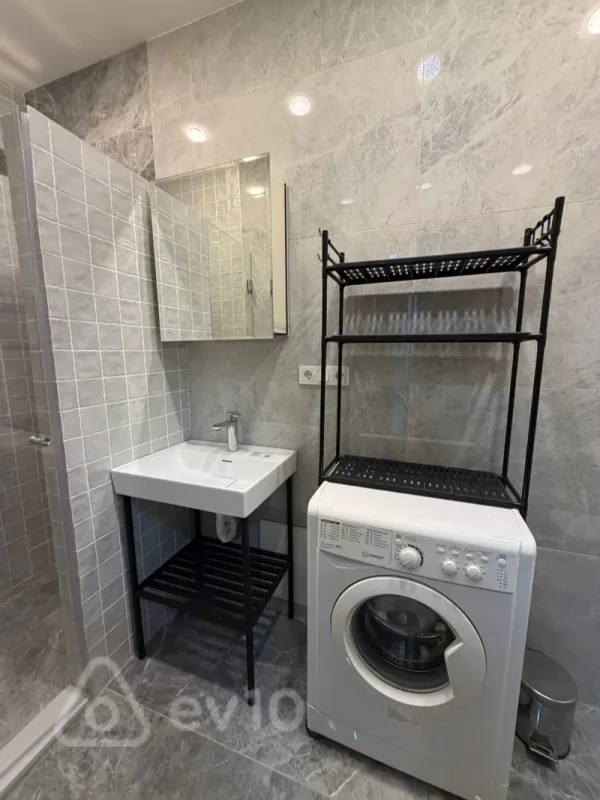 Kirayə verilir 3 otaqlı yeni tikili 60 m²