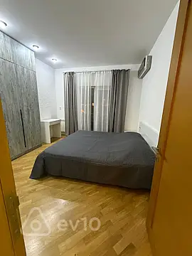 Kirayə verilir 3 otaqlı yeni tikili 60 m²