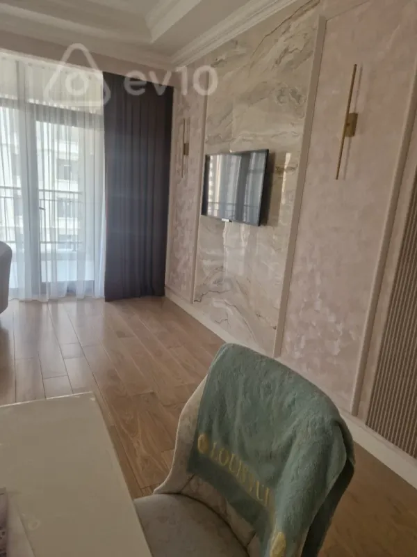 Kirayə verilir 2 otaqlı yeni tikili 112 m²