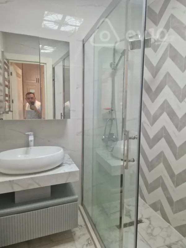 Kirayə verilir 2 otaqlı yeni tikili 112 m²