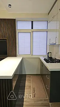 Kirayə verilir 3 otaqlı yeni tikili 120 m²