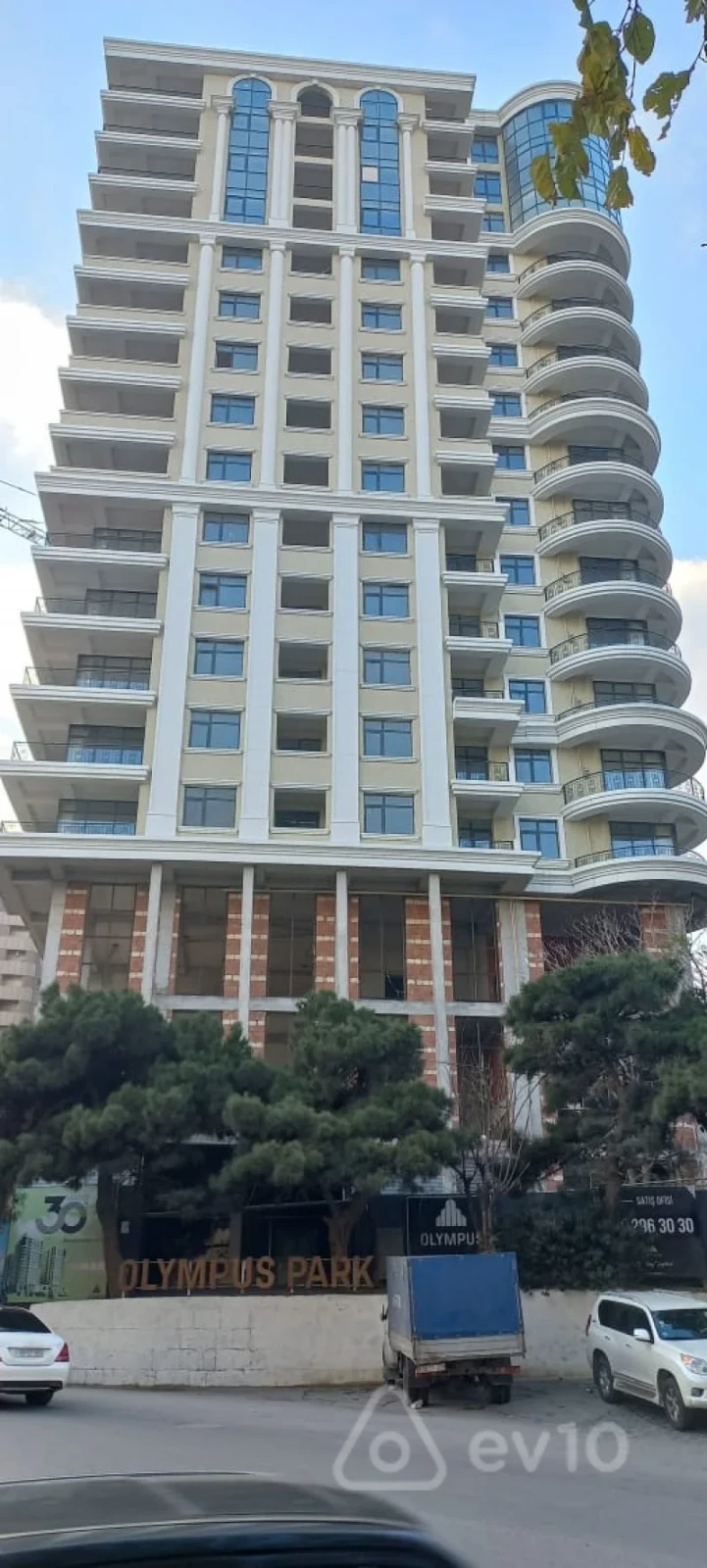 Kirayə verilir 3 otaqlı yeni tikili 120 m²