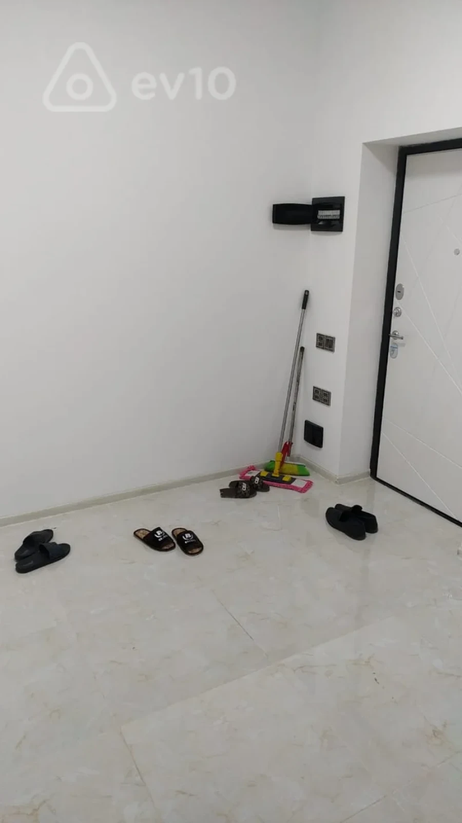 Kirayə verilir 3 otaqlı yeni tikili 91 m²