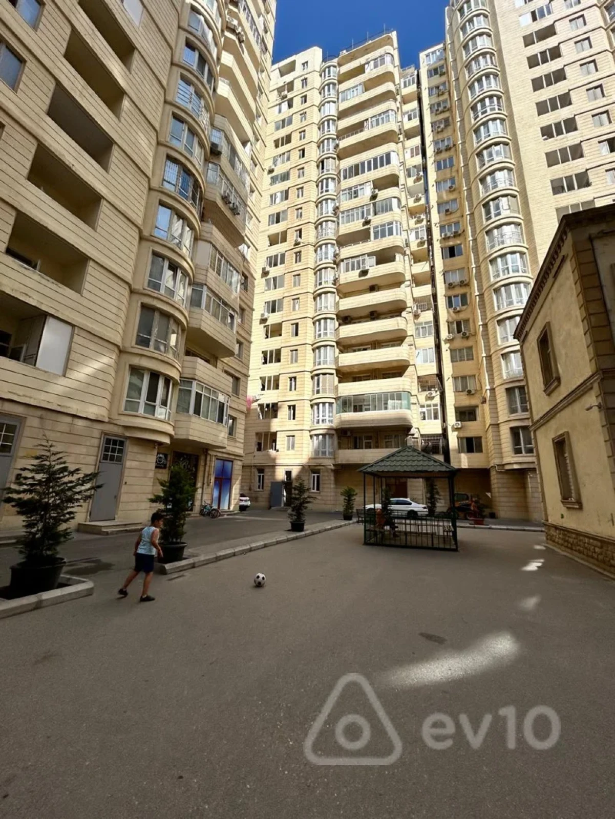 Kirayə verilir 3 otaqlı yeni tikili 91 m²