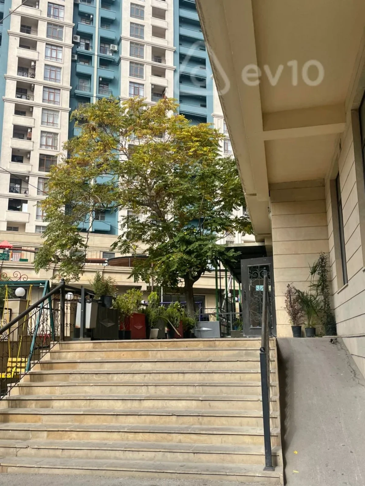 Kirayə verilir 2 otaqlı yeni tikili 55 m²