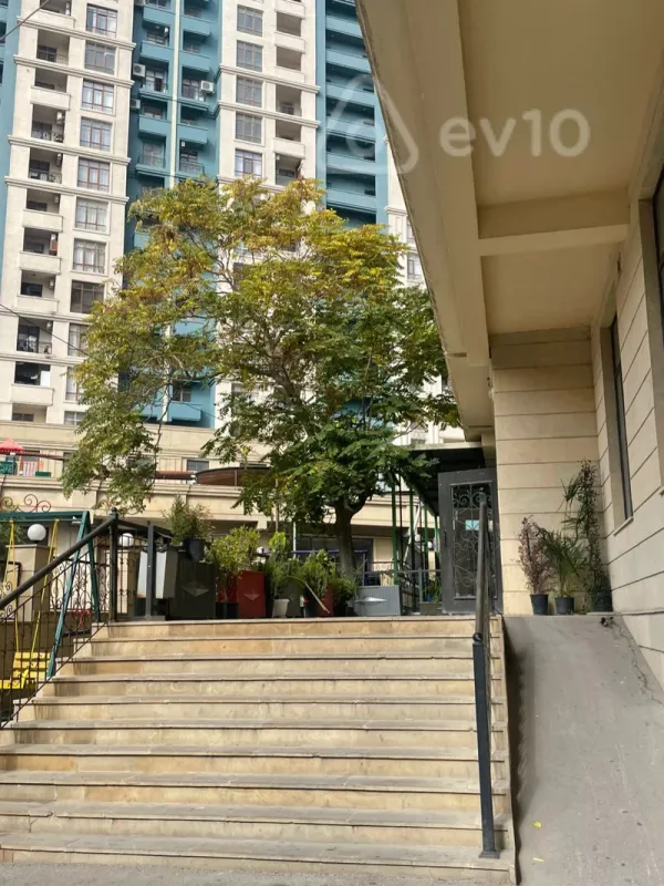 Kirayə verilir 2 otaqlı yeni tikili 55 m²