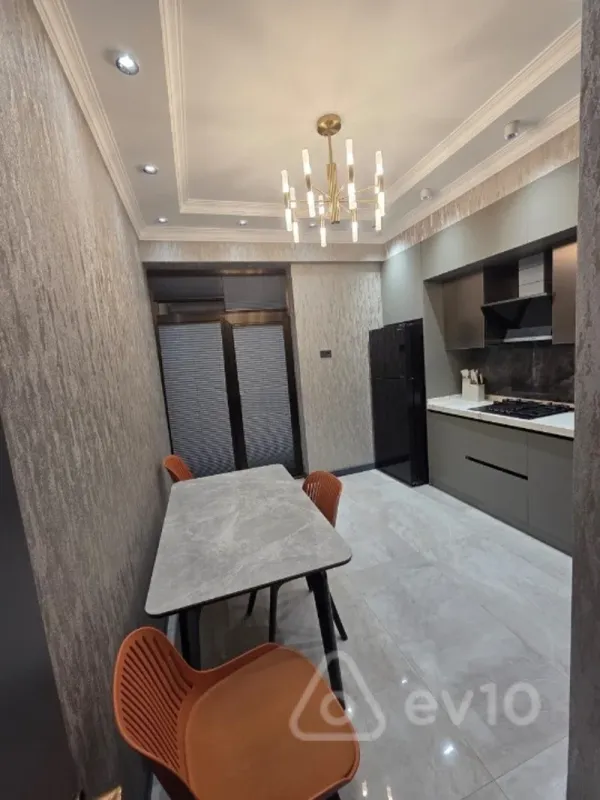 Kirayə verilir 2 otaqlı yeni tikili 78 m²