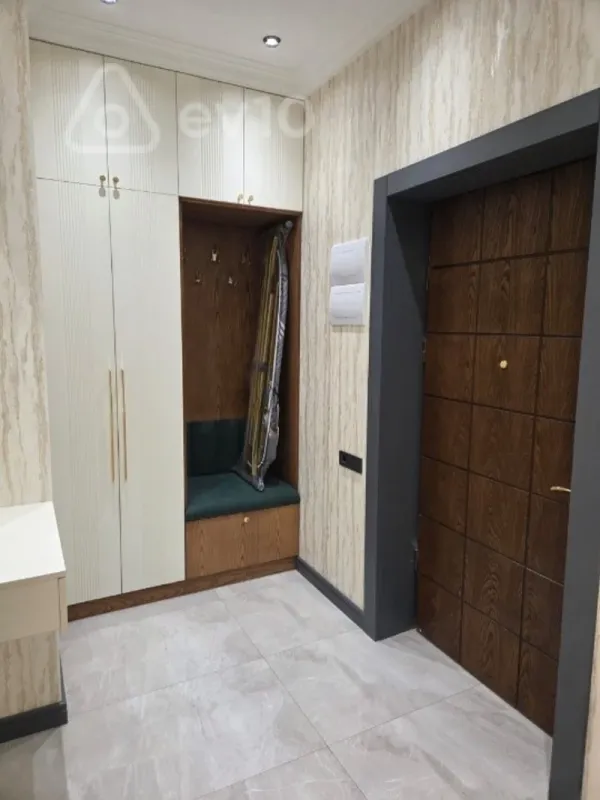 Kirayə verilir 2 otaqlı yeni tikili 78 m²