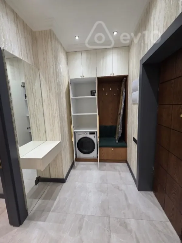 Kirayə verilir 2 otaqlı yeni tikili 78 m²