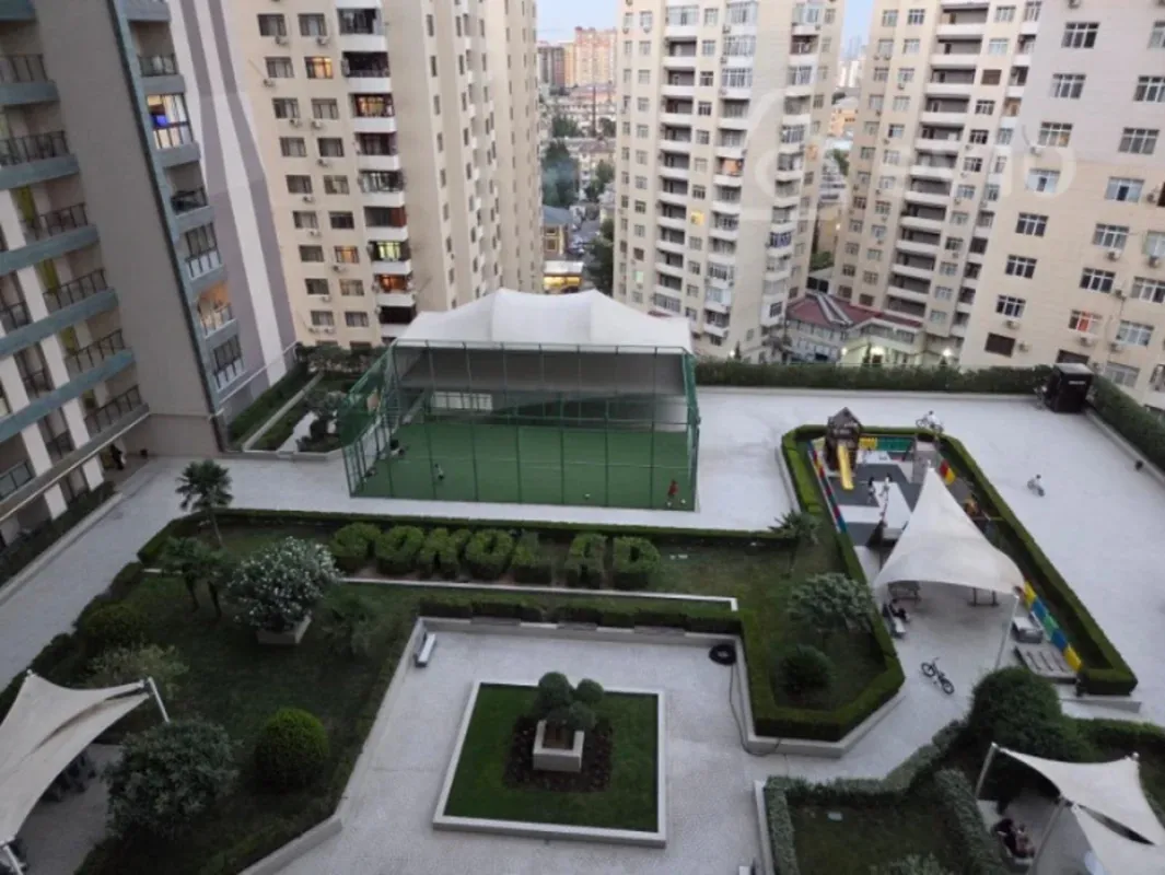 Kirayə verilir 2 otaqlı yeni tikili 78 m²