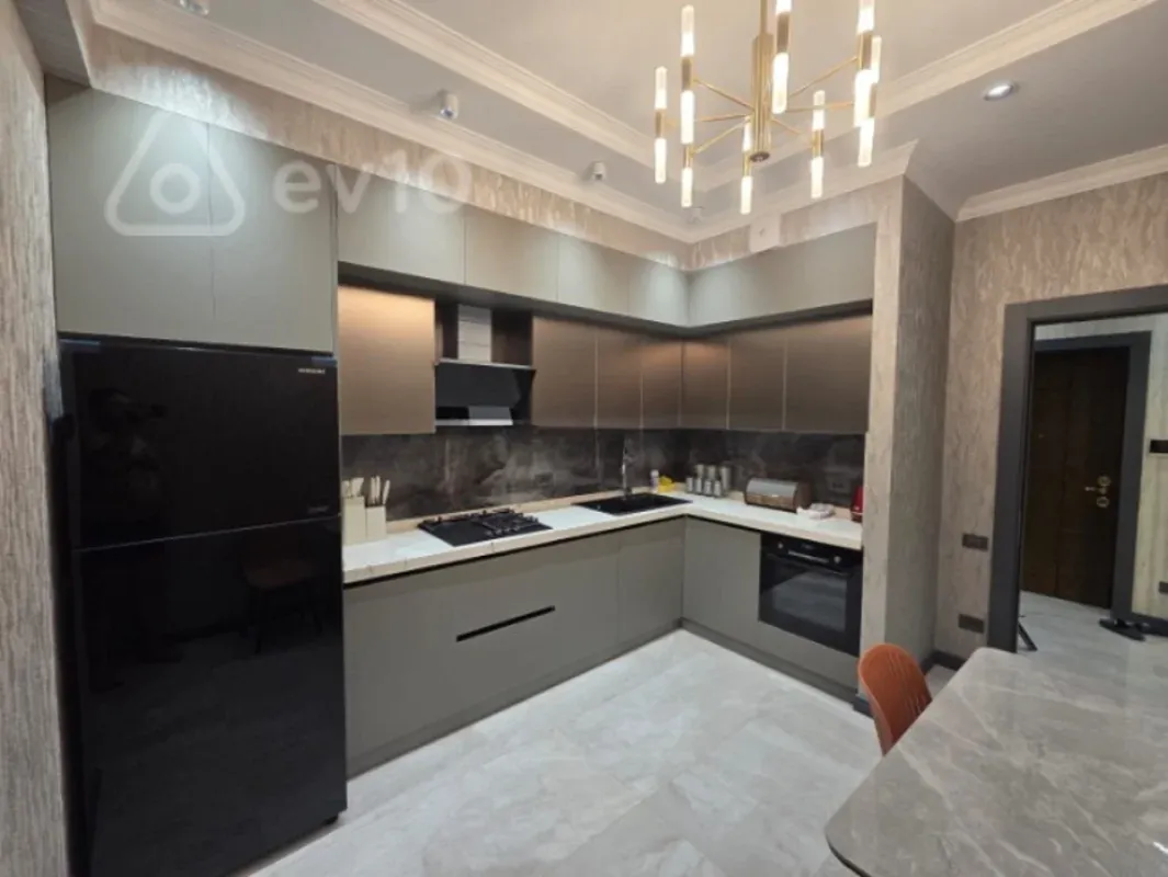 Kirayə verilir 2 otaqlı yeni tikili 78 m²
