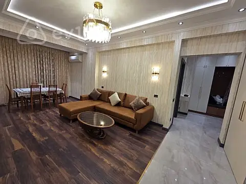 Kirayə verilir 2 otaqlı yeni tikili 78 m²