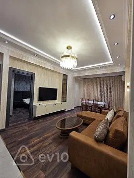 Kirayə verilir 2 otaqlı yeni tikili 78 m²
