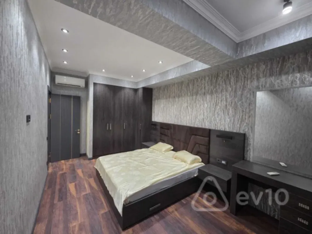 Kirayə verilir 2 otaqlı yeni tikili 78 m²