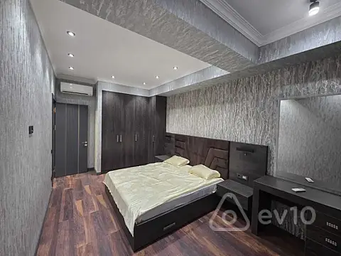 Kirayə verilir 2 otaqlı yeni tikili 78 m²