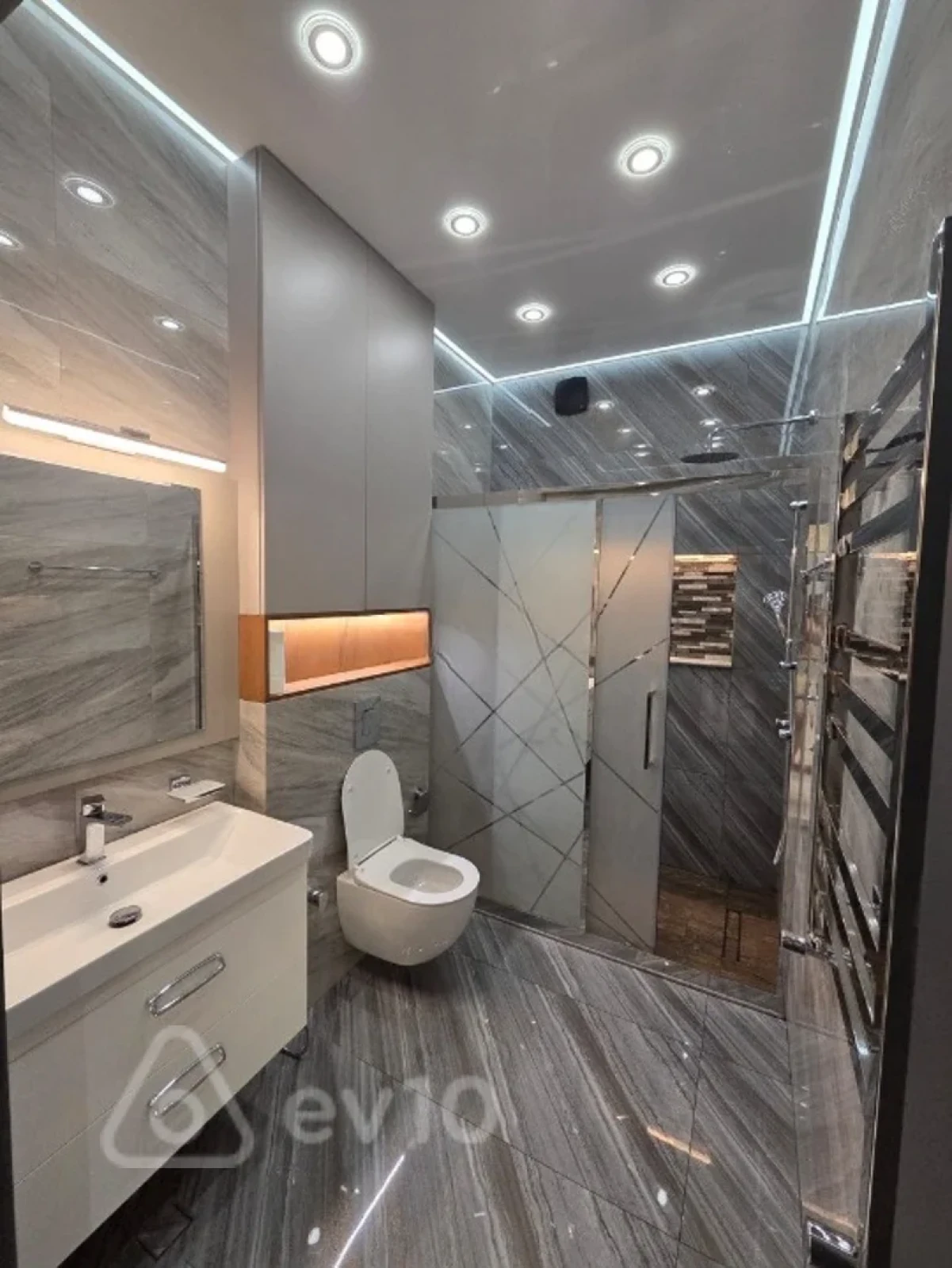 Kirayə verilir 2 otaqlı yeni tikili 78 m²