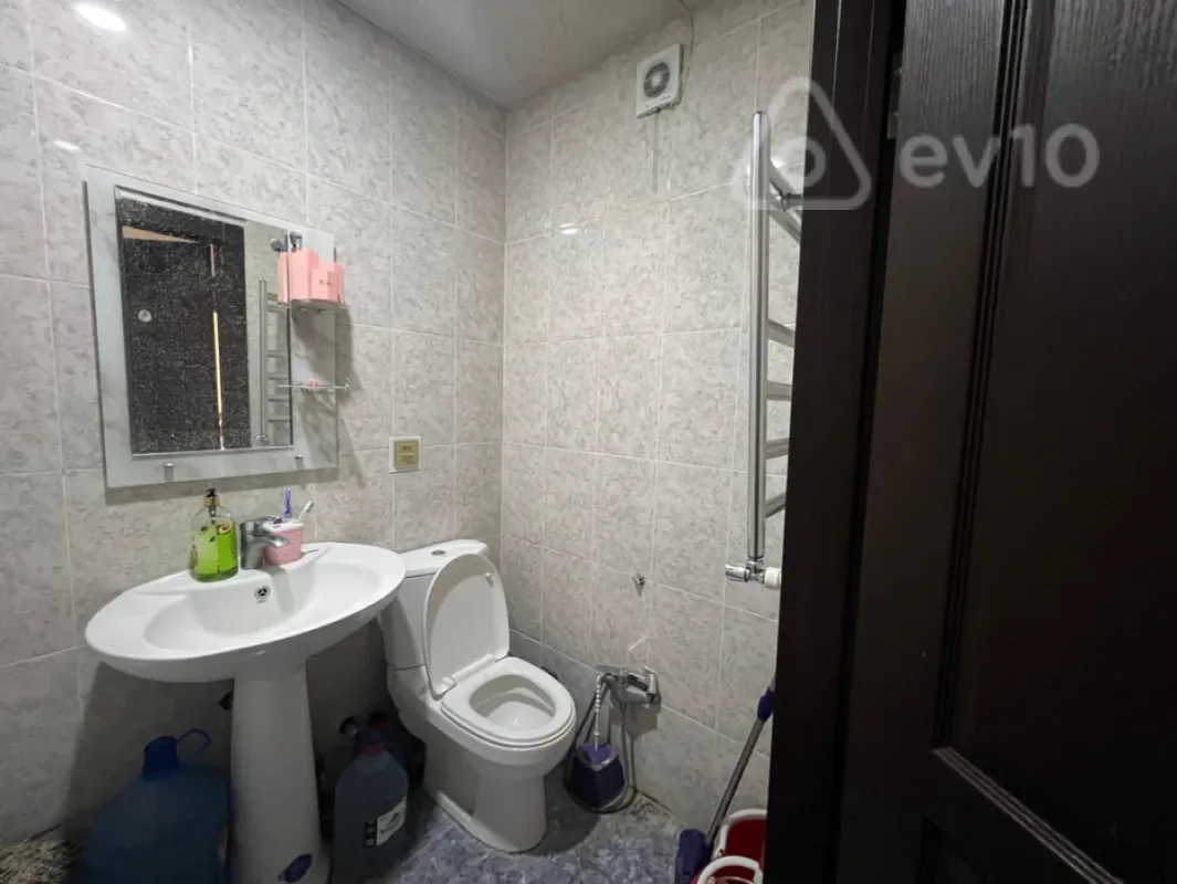 Kirayə verilir 1 otaqlı yeni tikili 46 m²