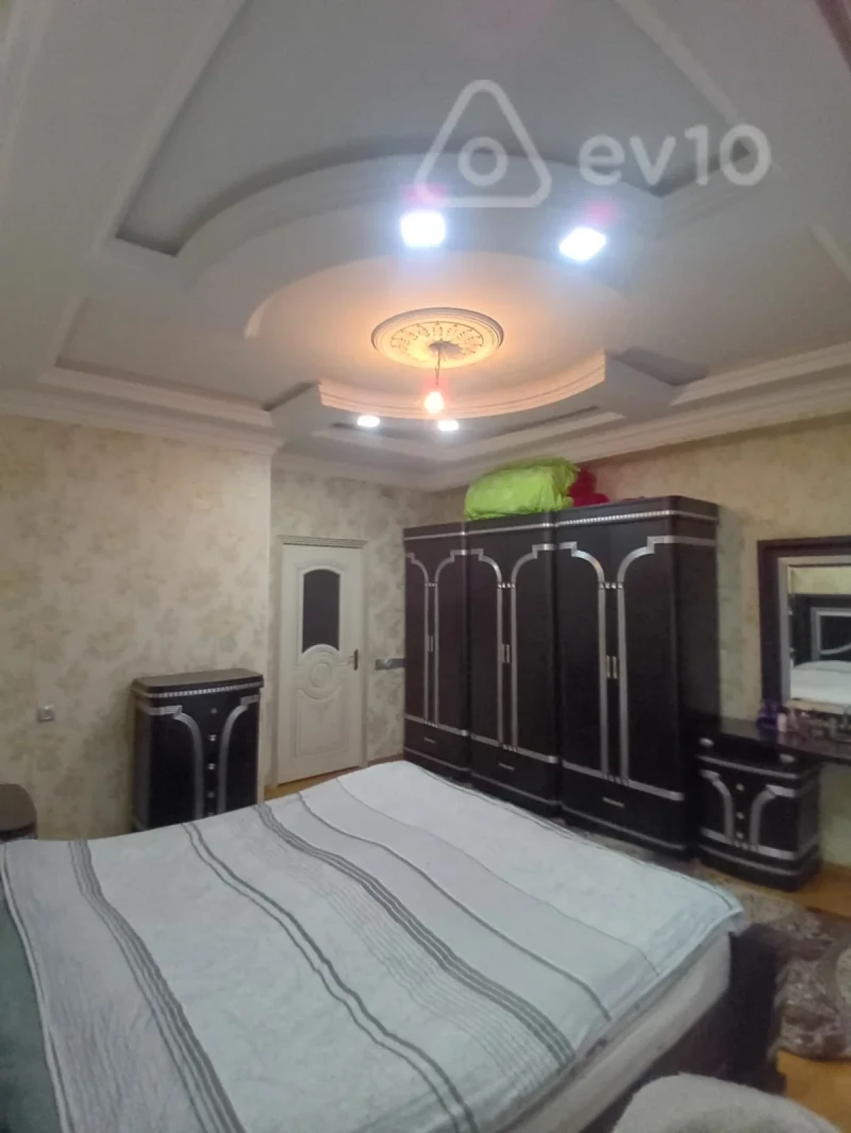 Satılır 4 otaqlı yeni tikili 92 m²