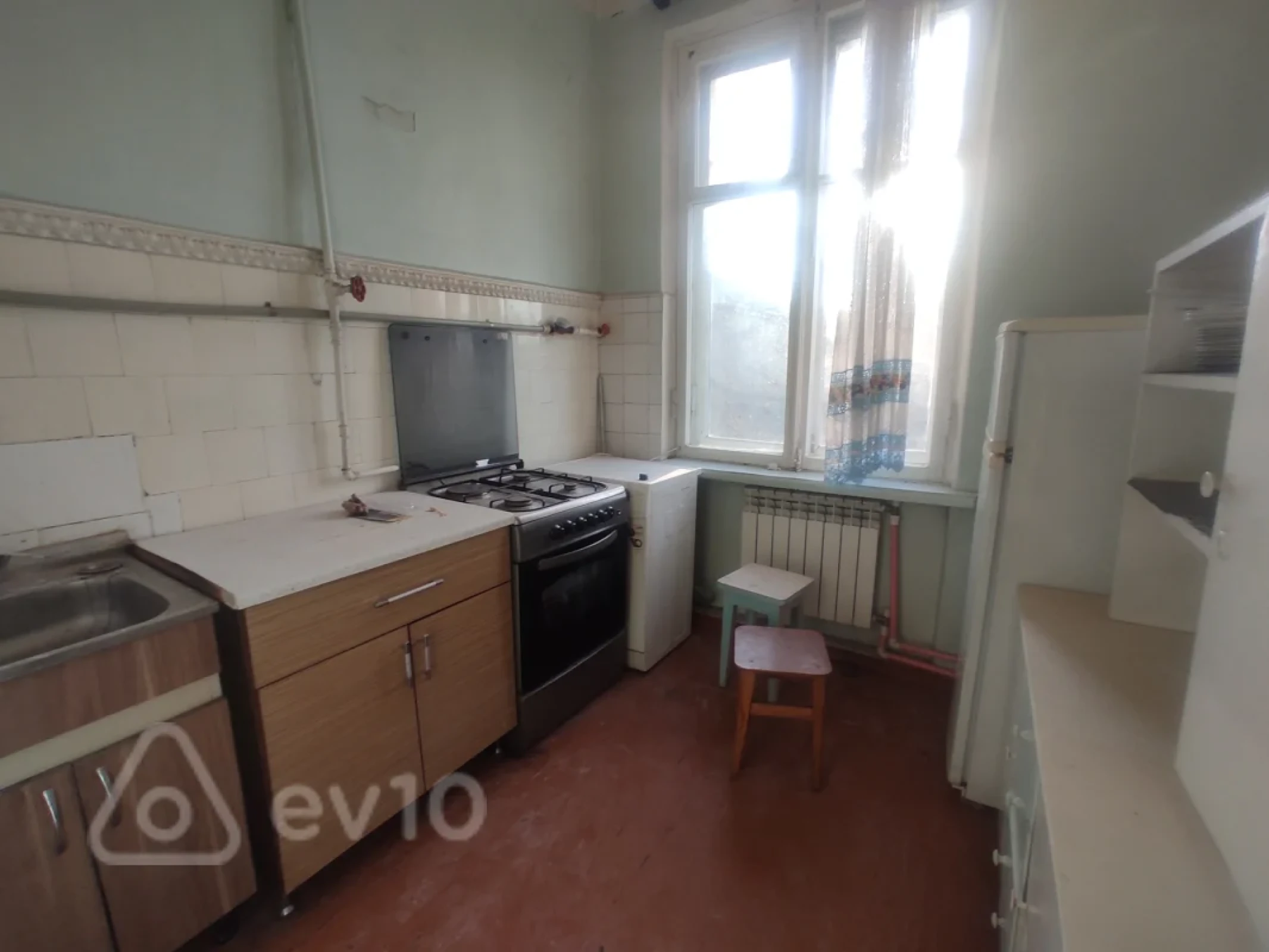 Kirayə verilir 2 otaqlı köhnə tikili 55 m²