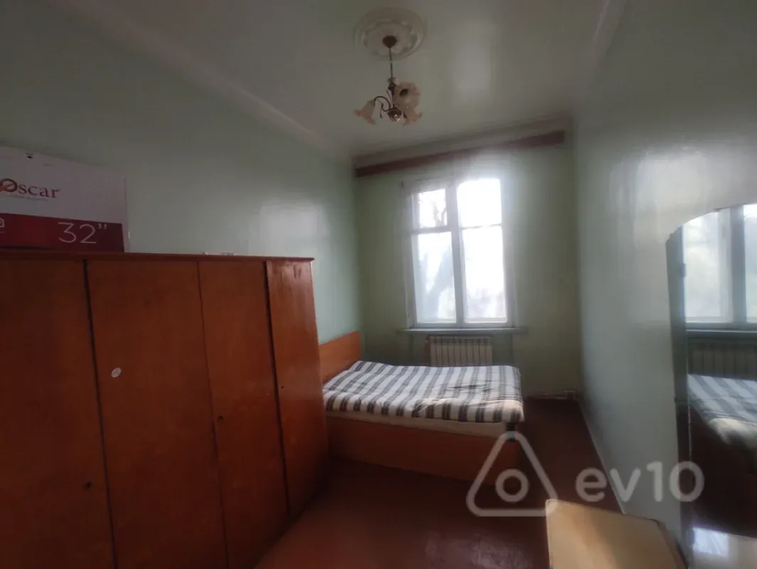 Kirayə verilir 2 otaqlı köhnə tikili 55 m²