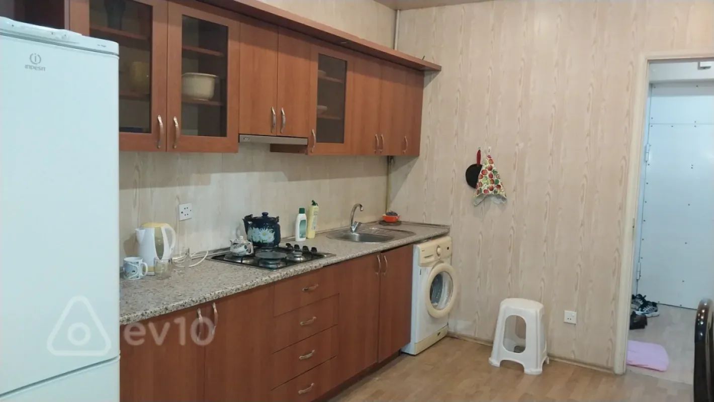 Kirayə verilir 1 otaqlı köhnə tikili 34 m²