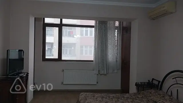 Kirayə verilir 1 otaqlı köhnə tikili 34 m²