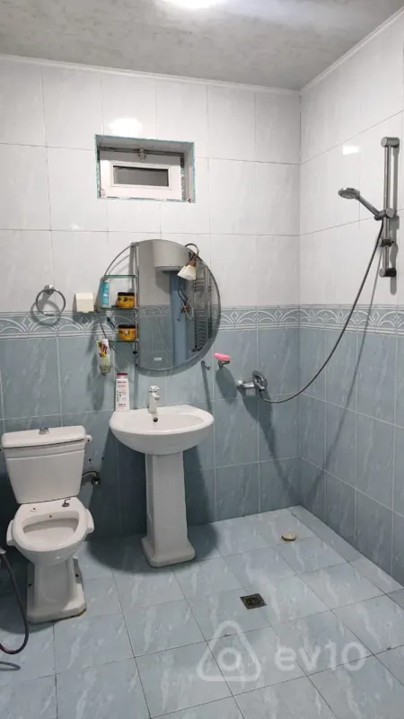 Kirayə verilir 4 otaqlı həyət evi 150 m²