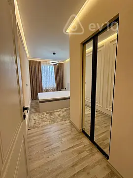 Kirayə verilir 2 otaqlı köhnə tikili 68 m²
