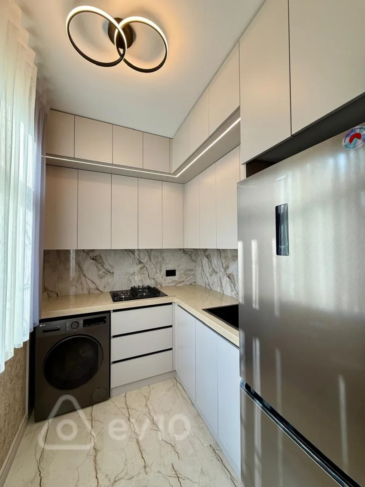 Kirayə verilir 2 otaqlı köhnə tikili 68 m²