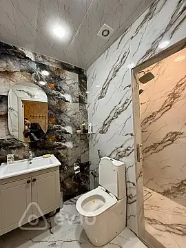 Kirayə verilir 2 otaqlı köhnə tikili 68 m²