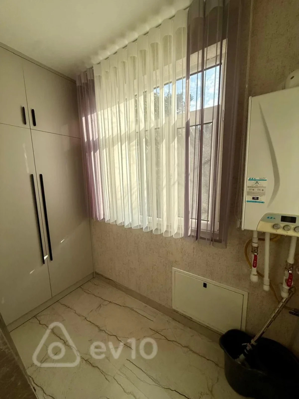 Kirayə verilir 2 otaqlı köhnə tikili 68 m²
