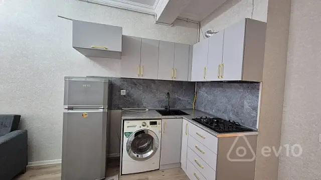 Kirayə verilir 2 otaqlı yeni tikili 77 m²