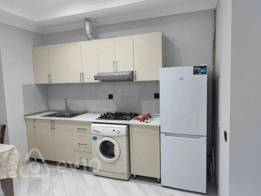 Kirayə verilir 3 otaqlı yeni tikili 65 m²