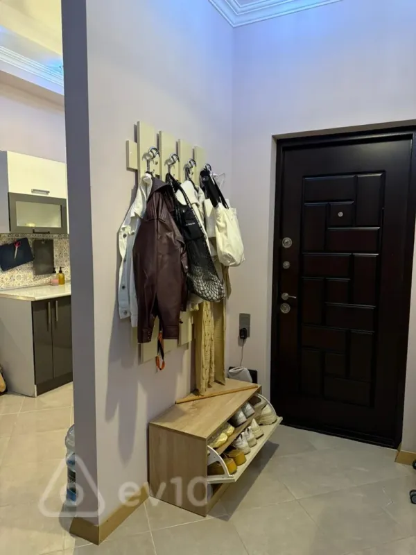 Kirayə verilir 2 otaqlı yeni tikili 75 m²