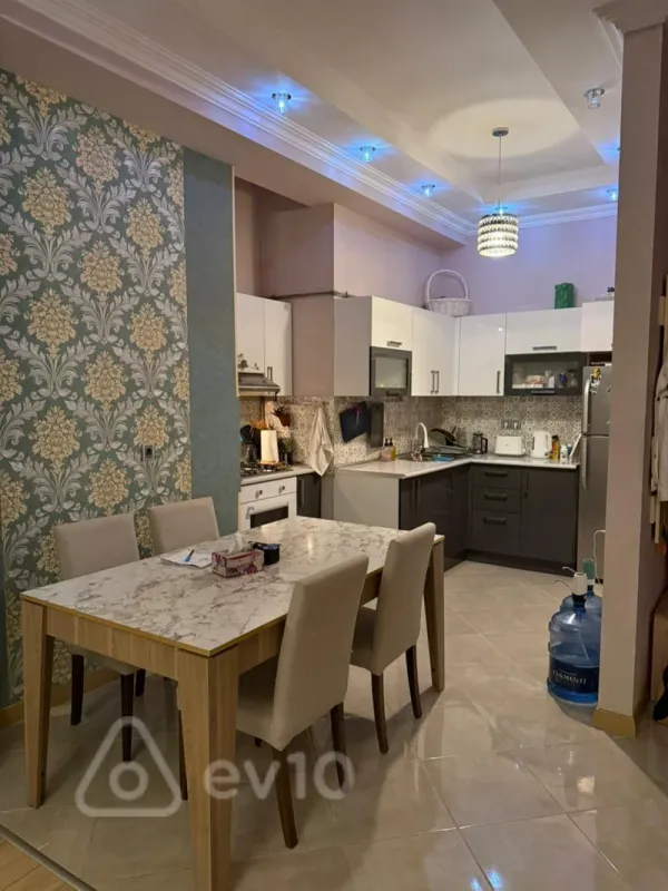 Kirayə verilir 2 otaqlı yeni tikili 75 m²