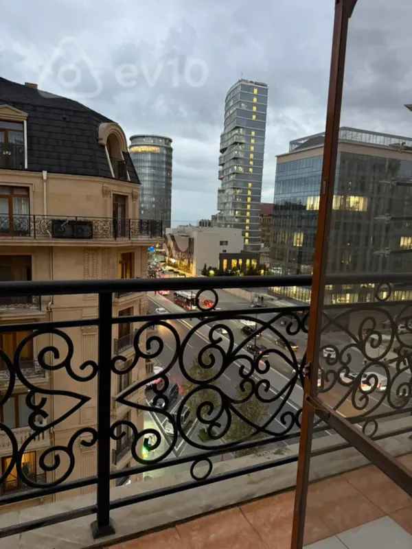 Kirayə verilir 2 otaqlı yeni tikili 75 m²